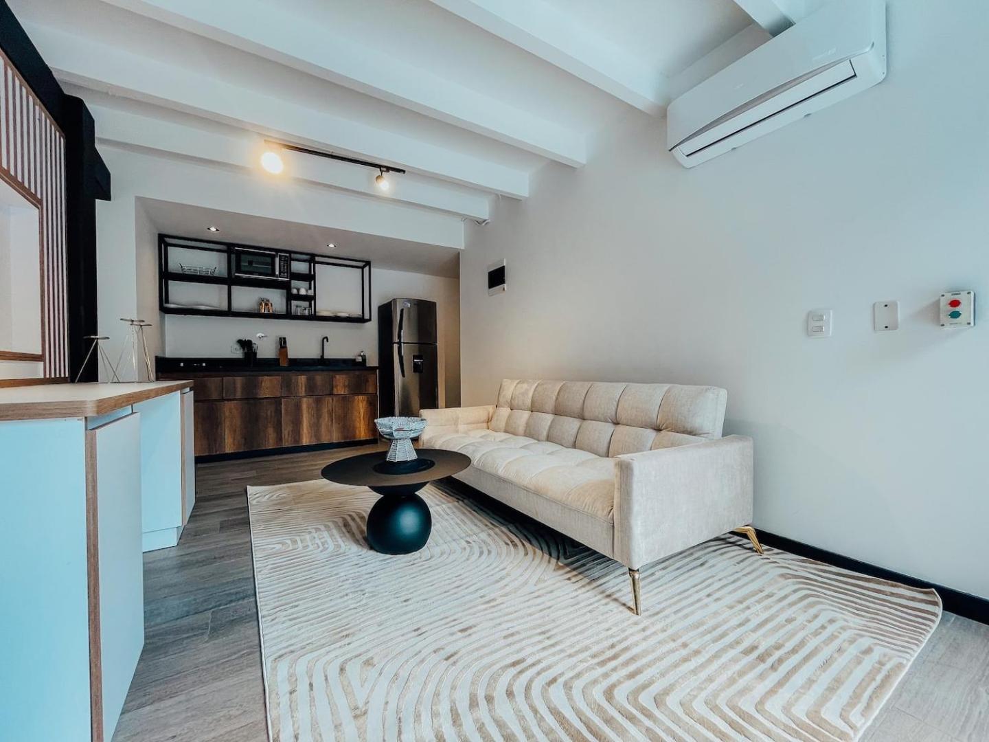 Japandi Buda Loft Close To Parque Lleras