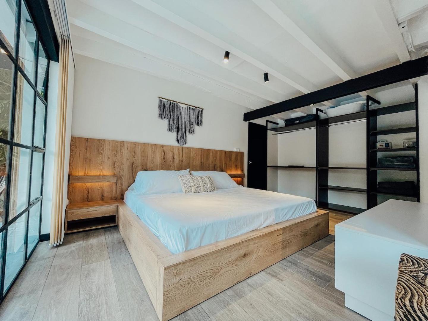 Japandi Buda Loft Close To Parque Lleras