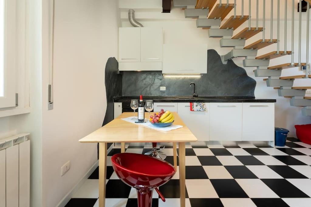 PN2-Train station, one bedroom flat 2 to 4 guests