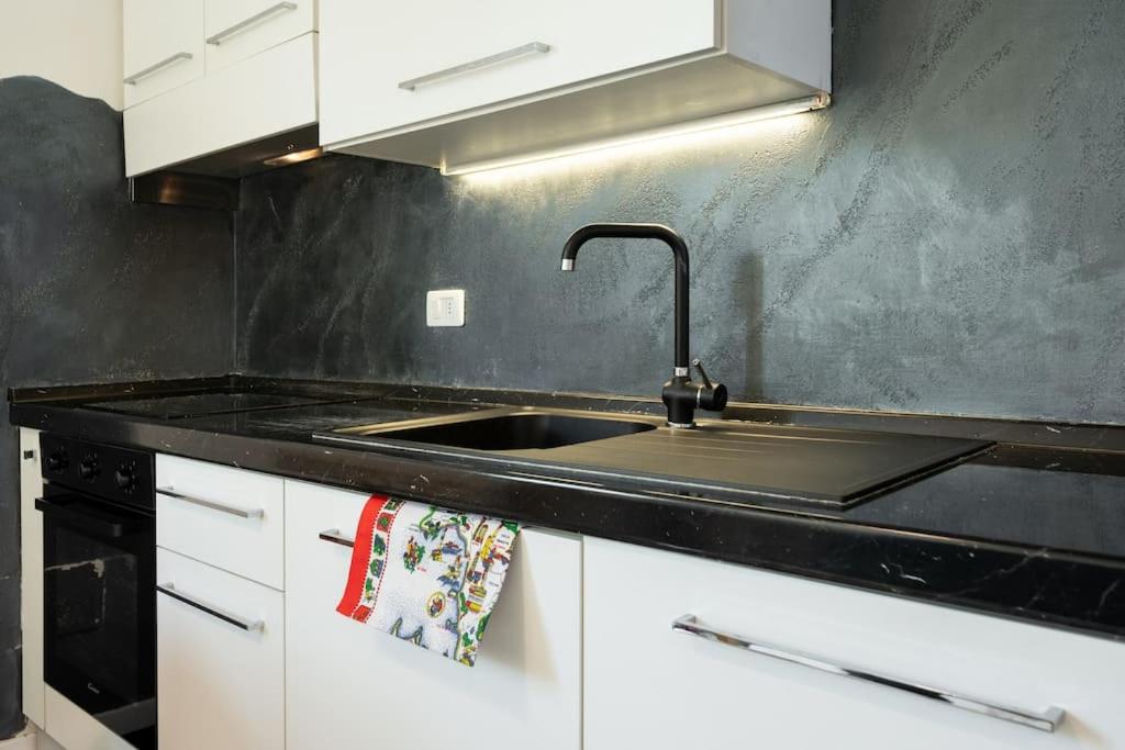 PN2-Train station, one bedroom flat 2 to 4 guests