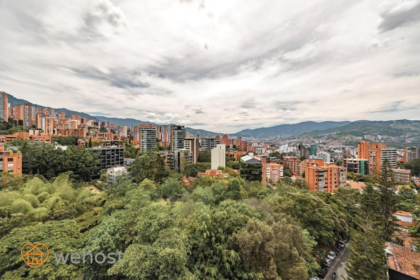 High Floor 1 Bedroom With Pool Gym Provenza 1103