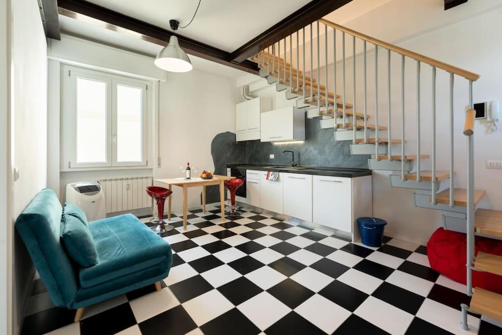 PN2-Train station, one bedroom flat 2 to 4 guests
