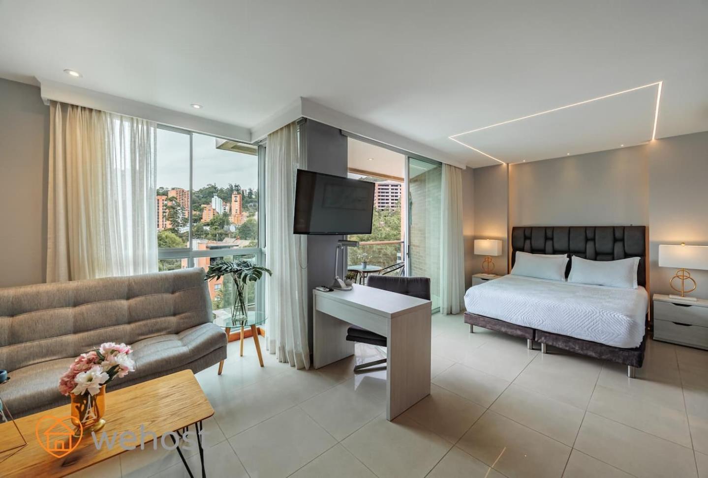 High Floor 1 Bedroom With Pool Gym Provenza 1103