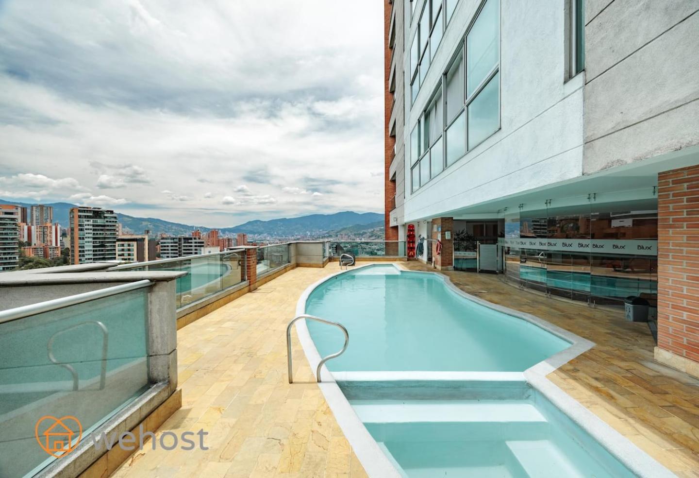 High Floor 1 Bedroom With Pool Gym Provenza 1103