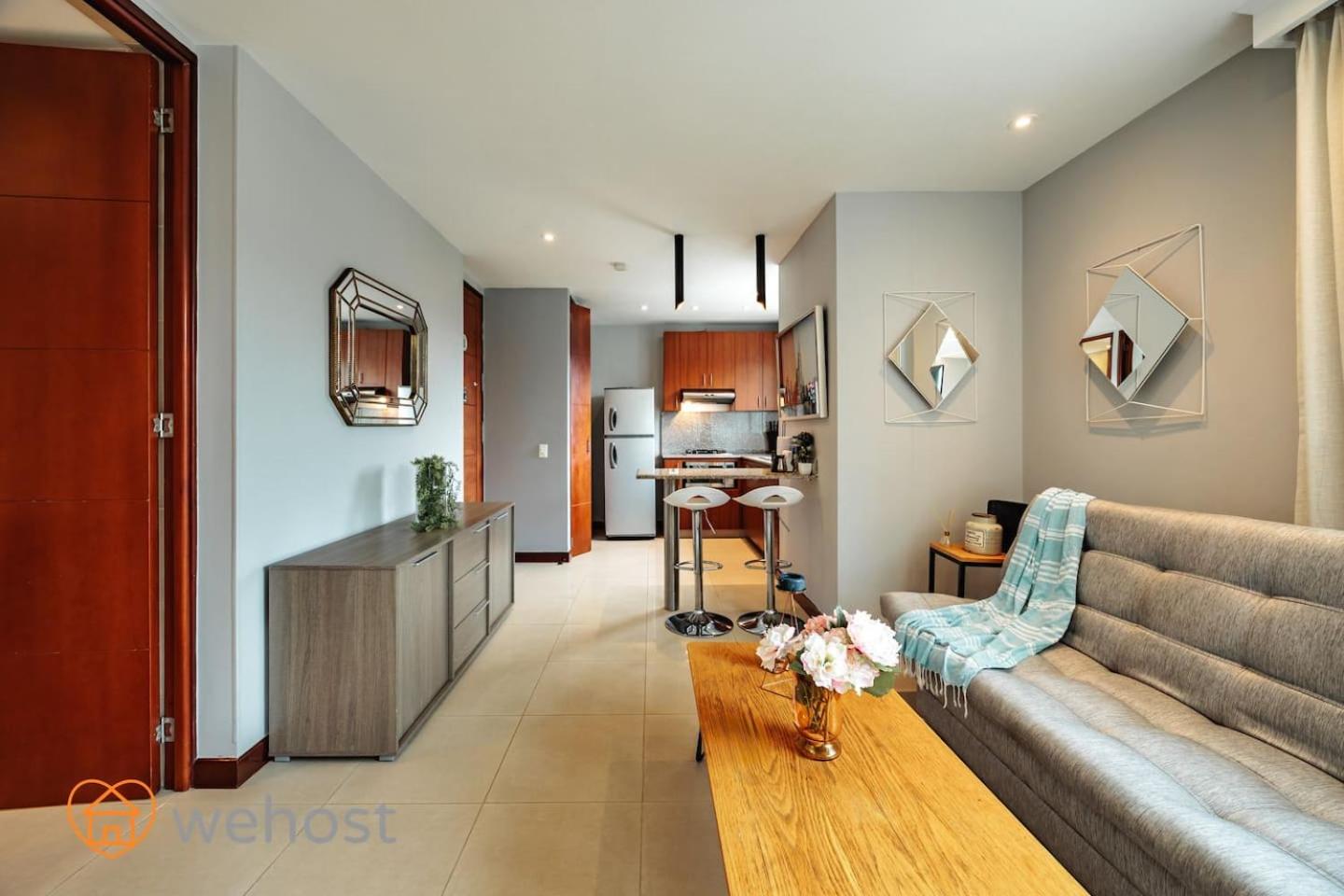 High Floor 1 Bedroom With Pool Gym Provenza 1103