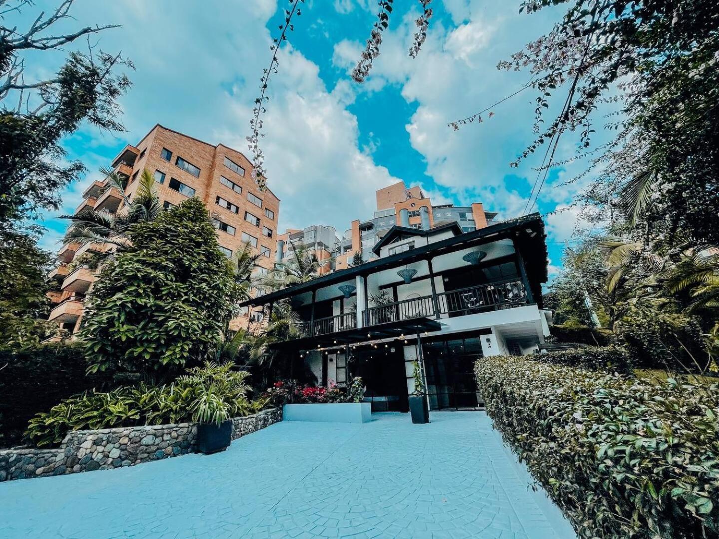 Japandi Buda Loft Close To Parque Lleras