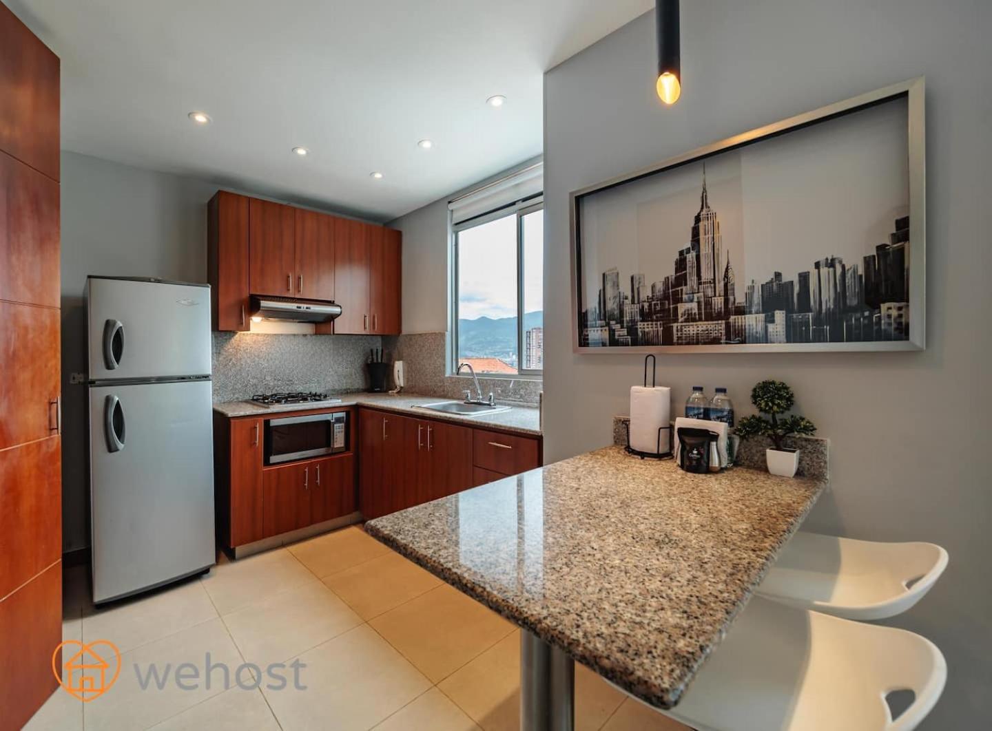 High Floor 1 Bedroom With Pool Gym Provenza 1103