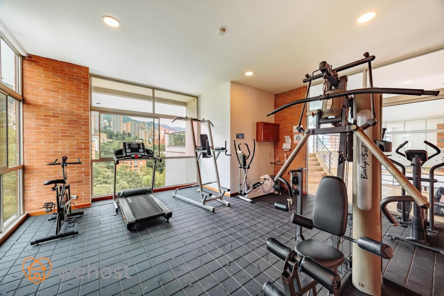 High Floor 1 Bedroom With Pool Gym Provenza 1103