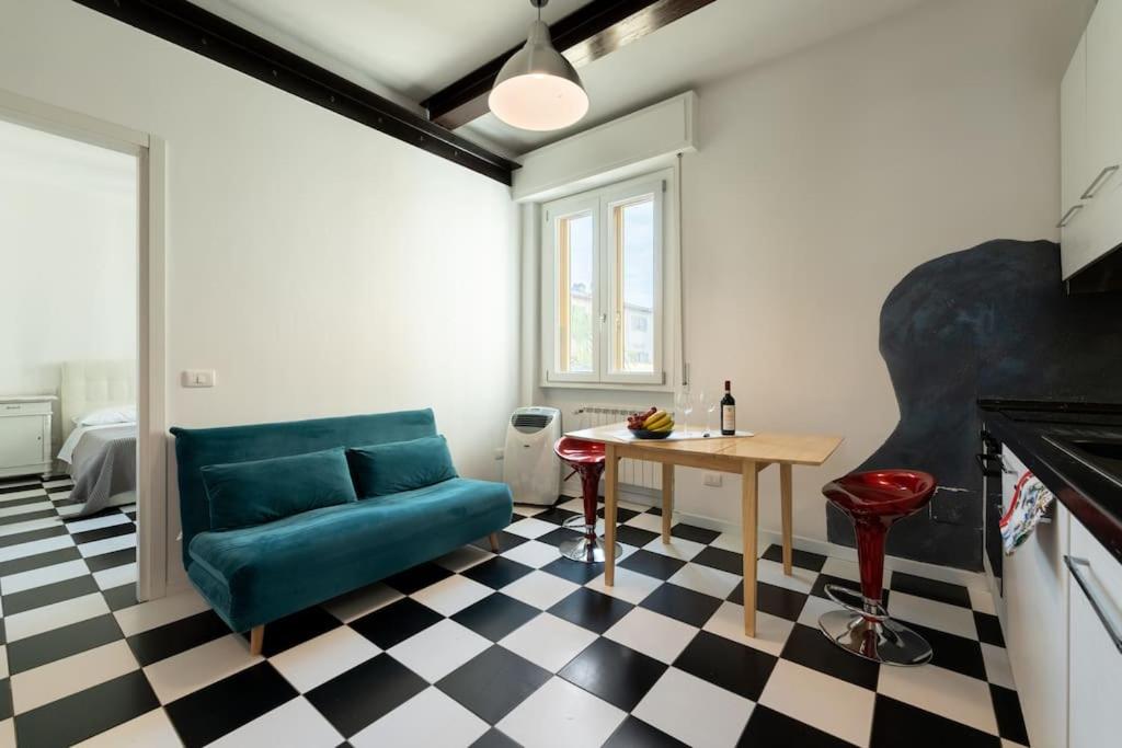 PN2-Train station, one bedroom flat 2 to 4 guests