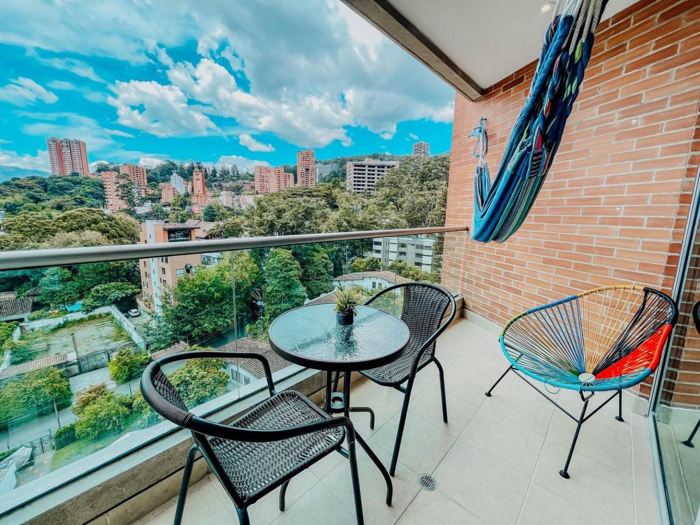 High Floor 1 Bedroom With Pool Gym Provenza 1103