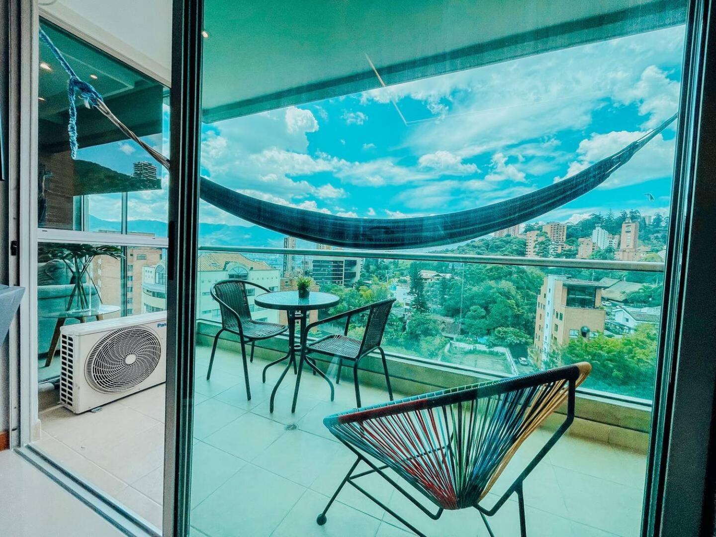 High Floor 1 Bedroom With Pool Gym Provenza 1103