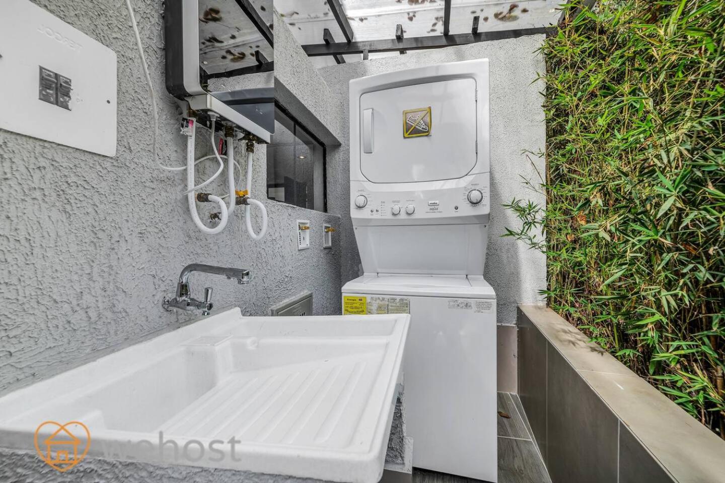 Japandi Style House 3 Bedroom & Bathtub