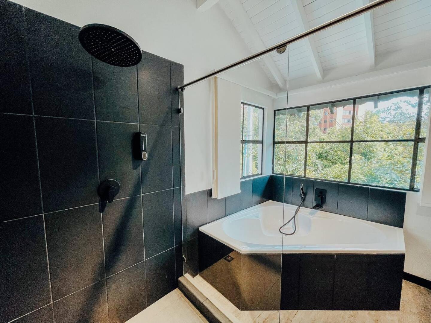 Japandi Style House 3 Bedroom & Bathtub