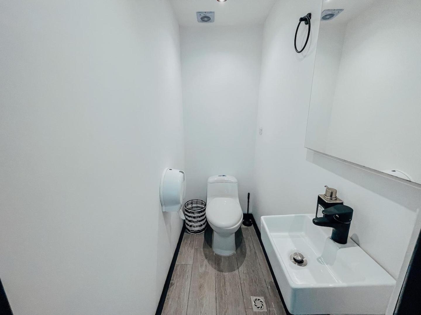Japandi Style House 3 Bedroom & Bathtub