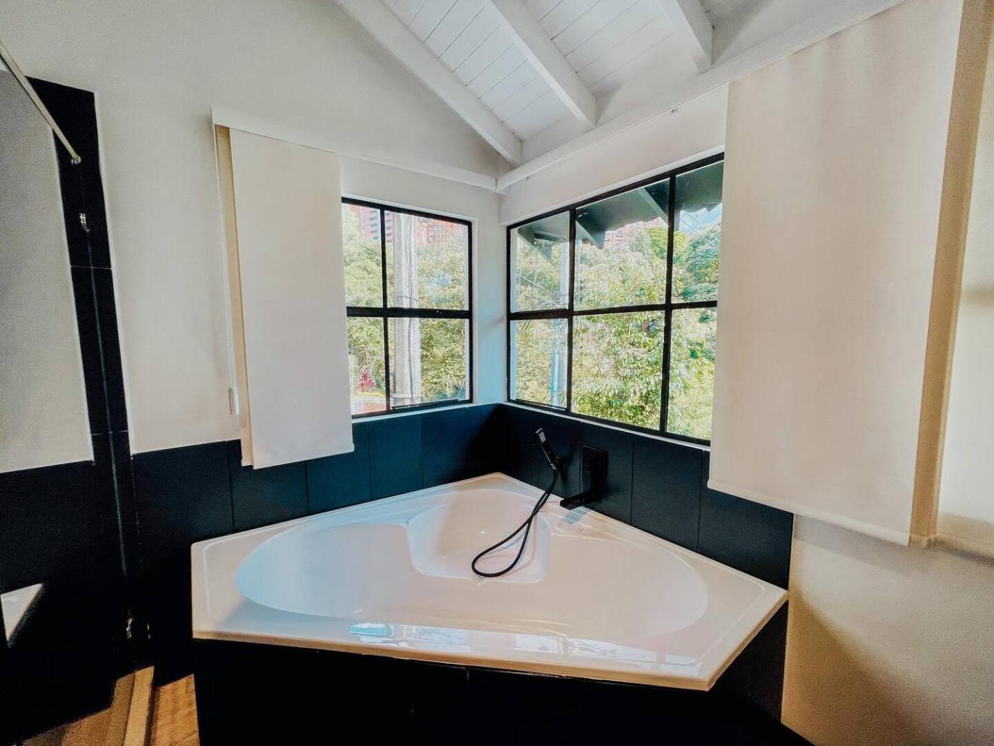 Japandi Style House 3 Bedroom & Bathtub