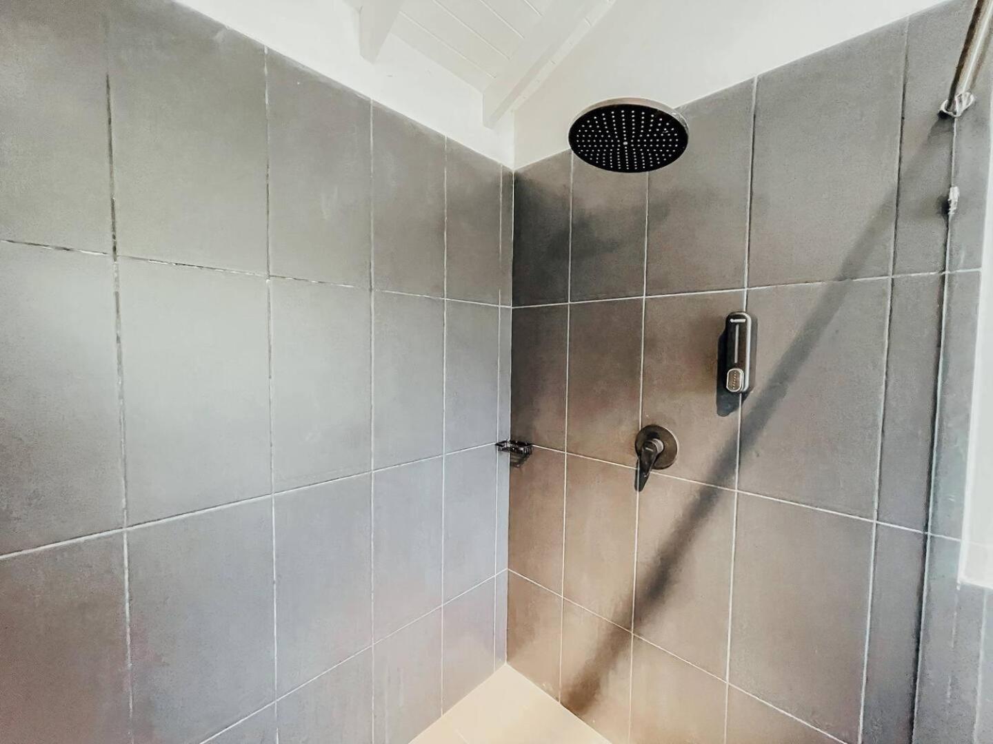 Japandi Style House 3 Bedroom & Bathtub