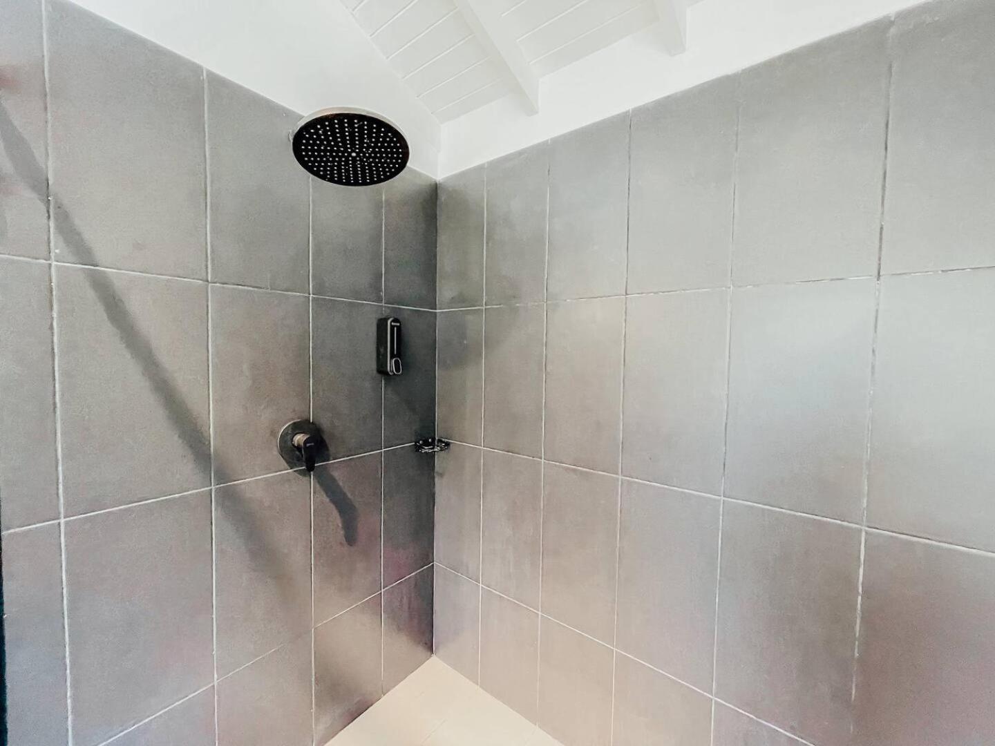 Japandi Style House 3 Bedroom & Bathtub