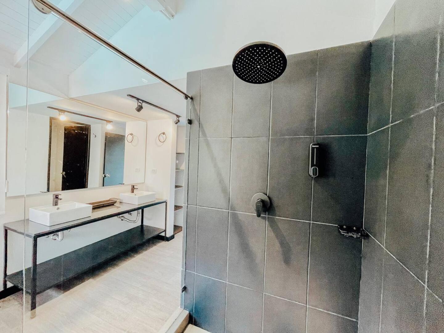 Japandi Style House 3 Bedroom & Bathtub
