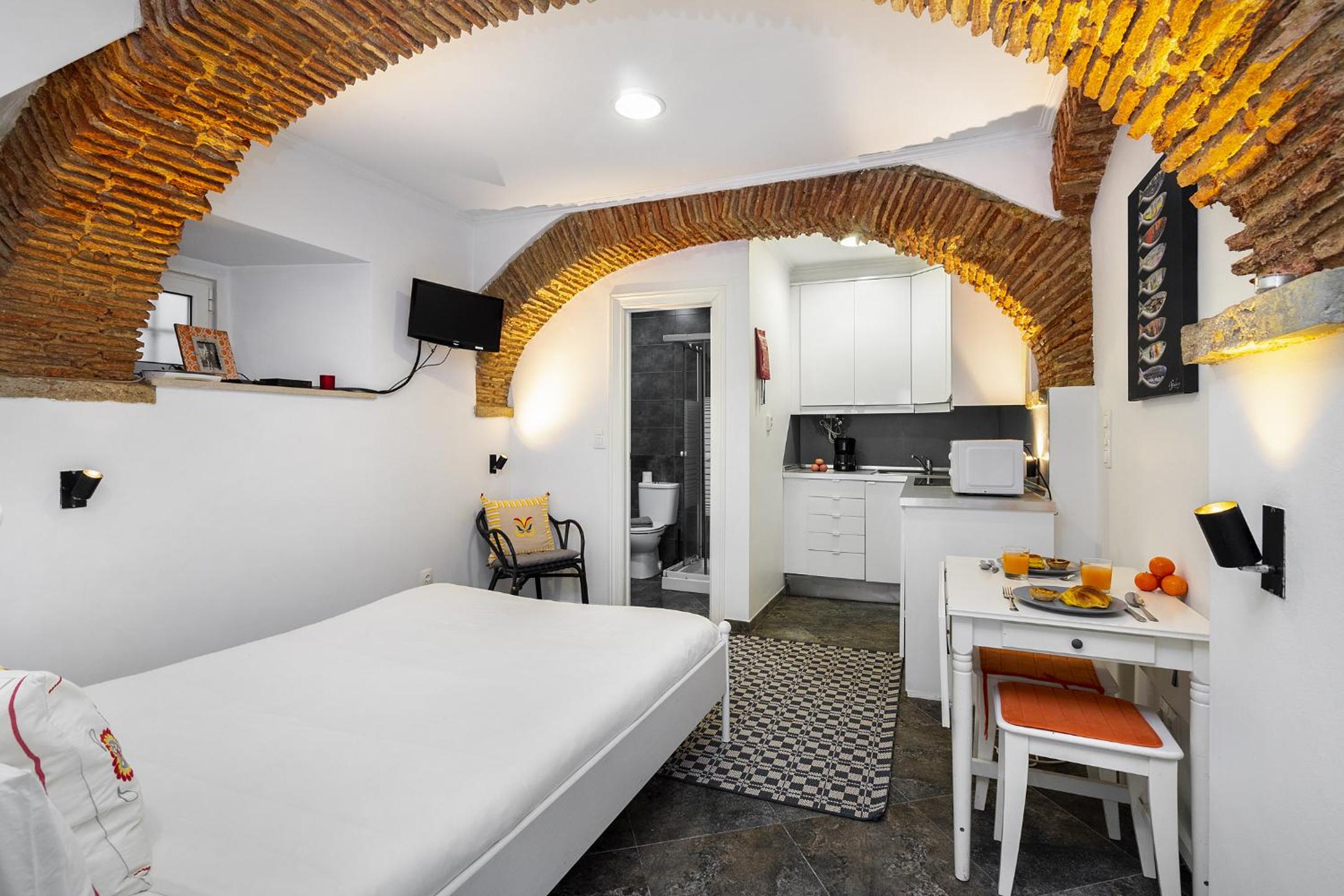WHome Cozy Alfama Haven: Perfect for Exploring Lisbon view 3
