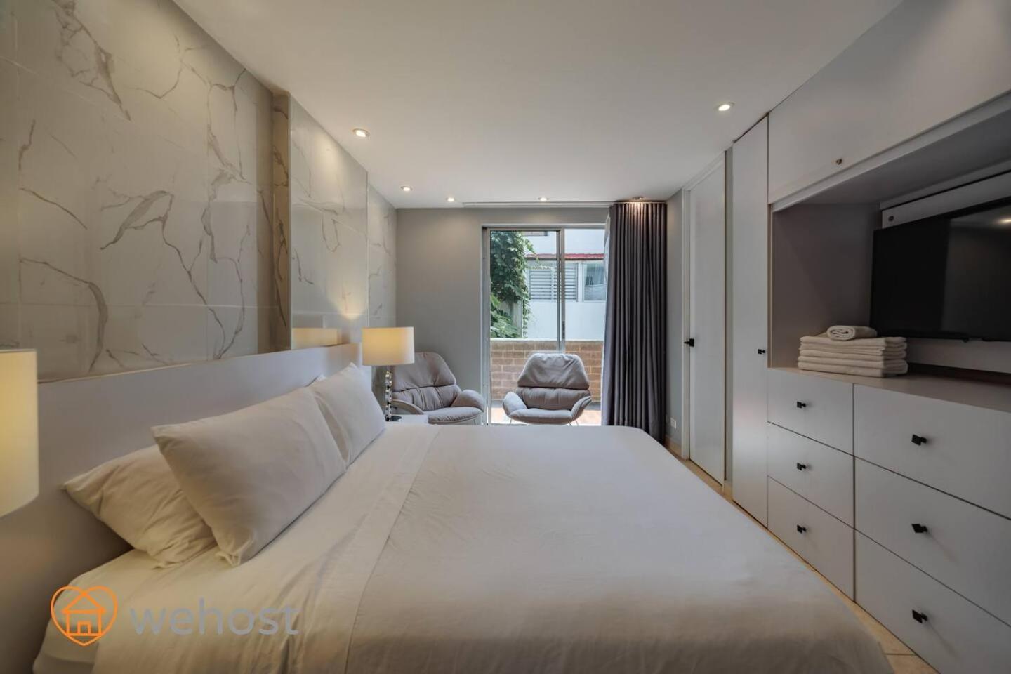 Ideal Location With Huge Terrace & Great View