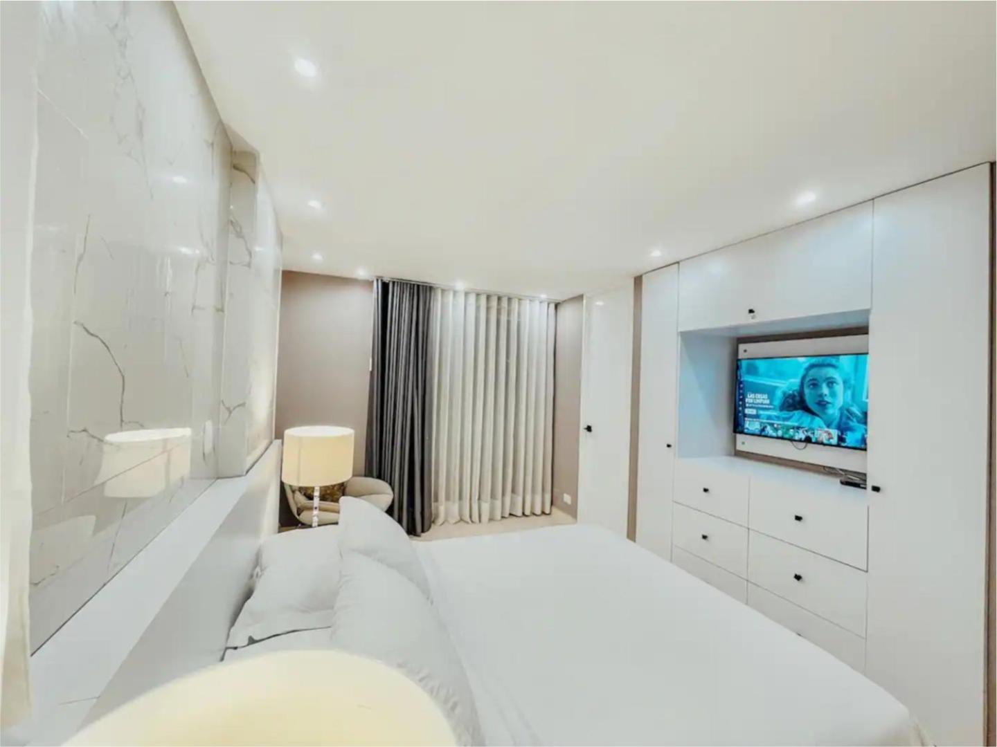 Ideal Location With Huge Terrace & Great View