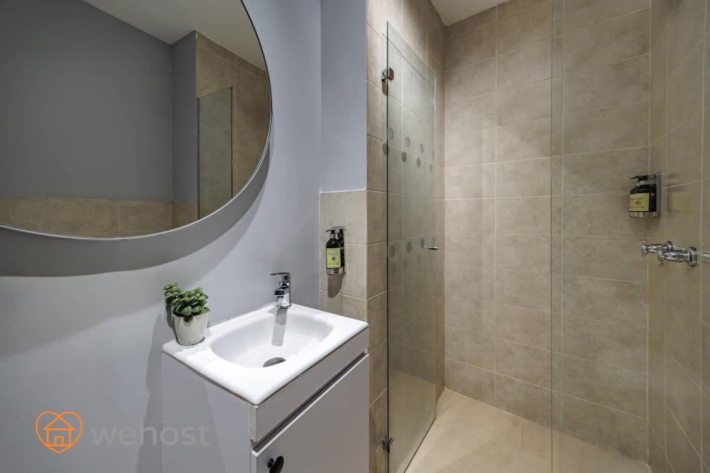 Ideal Location With Huge Terrace & Great View
