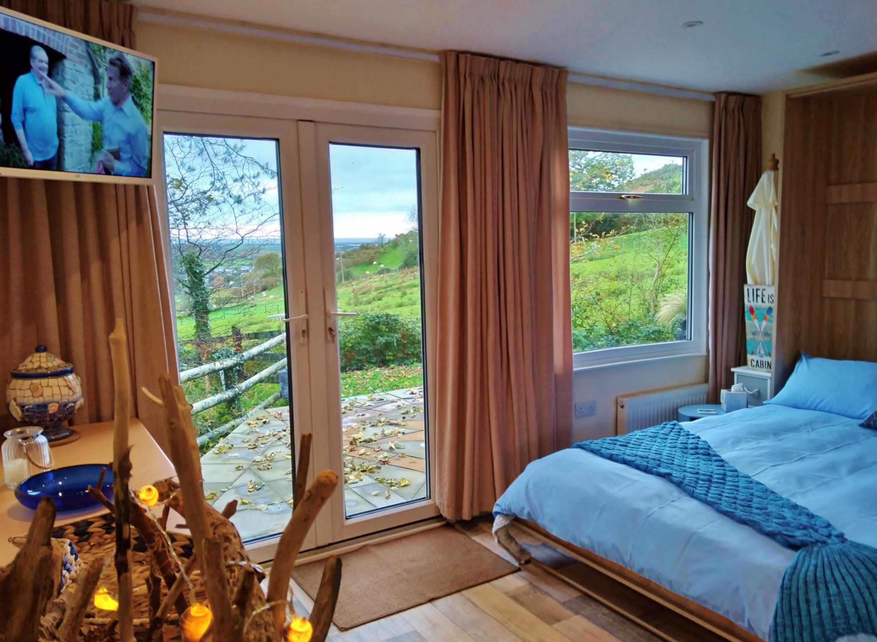Sea Moss Cabin view 4
