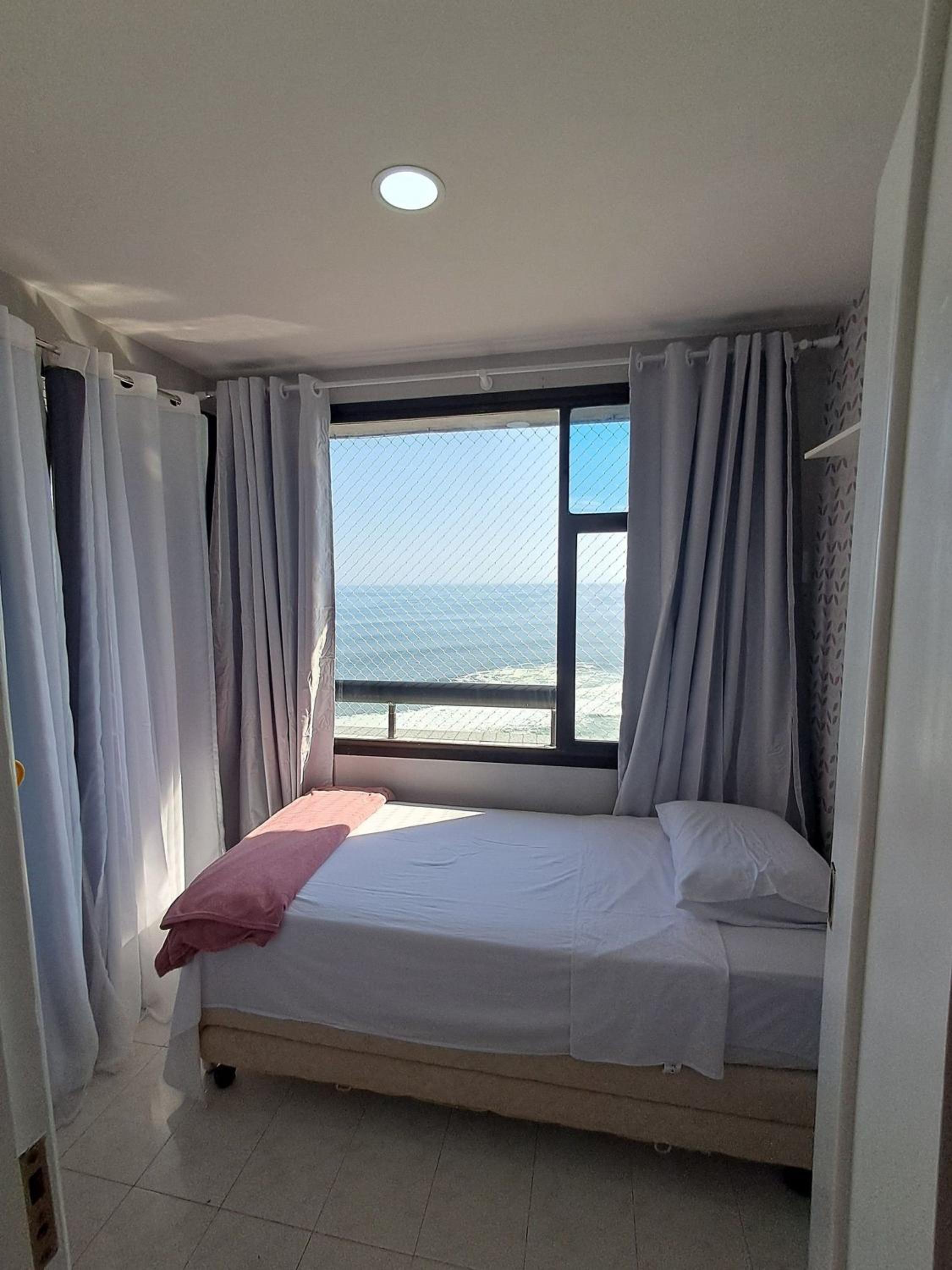 Vista Panoramica da Praia com 2qts, e vaga