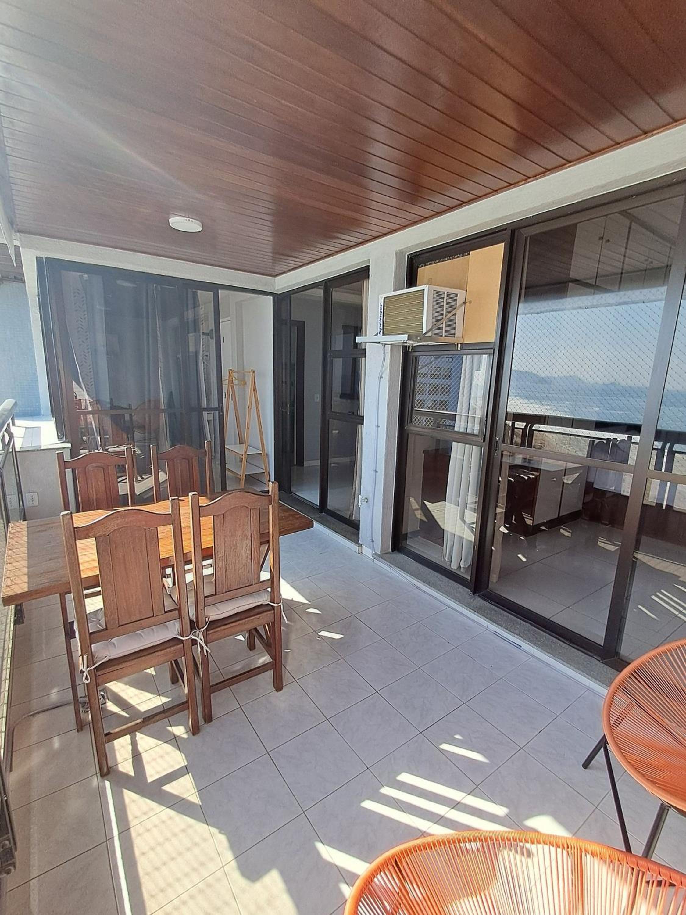 Vista Panoramica da Praia com 2qts, e vaga