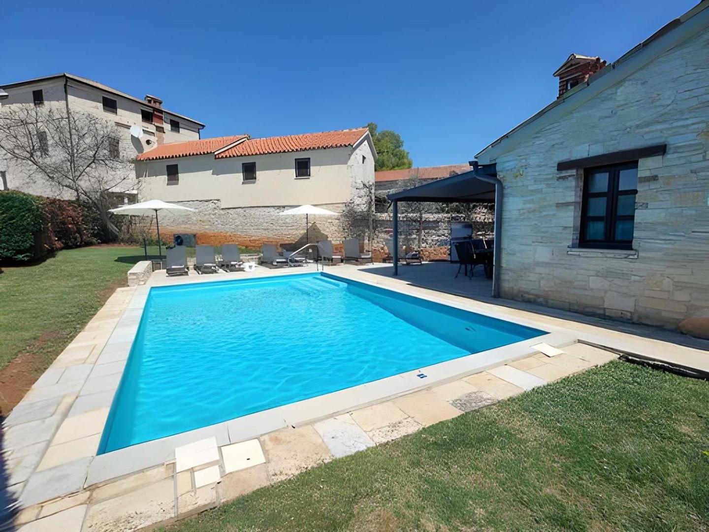Villa Campanula