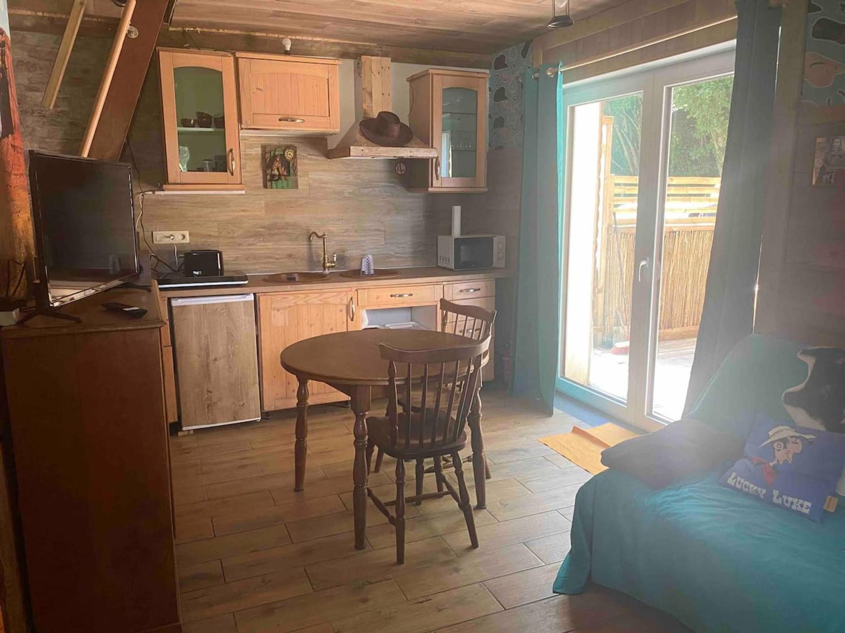 Charming apartment in Walcourt, 30 m², with terrace