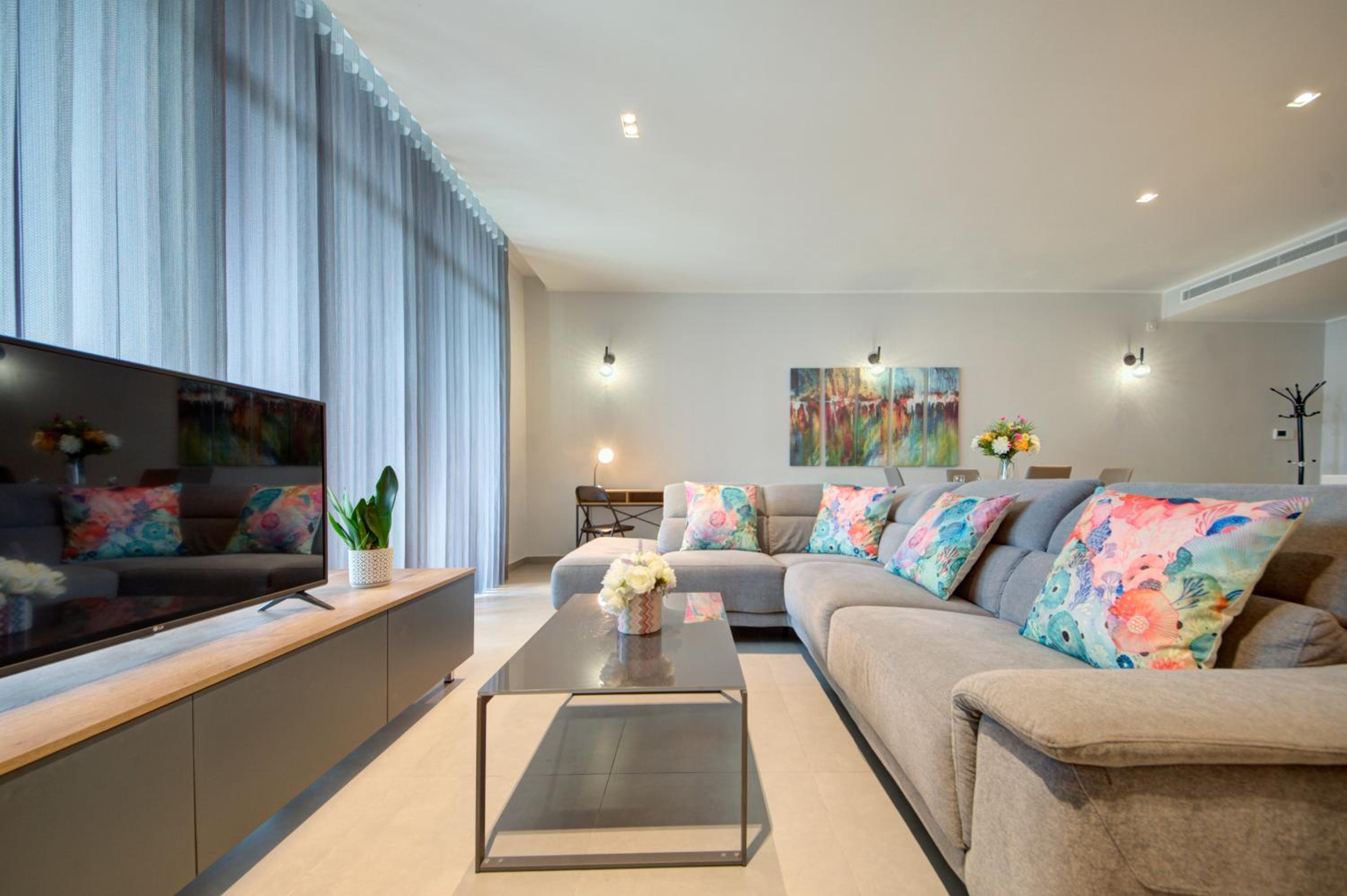 The Chic & Fabulous St Julians Apts with terraces photo 5