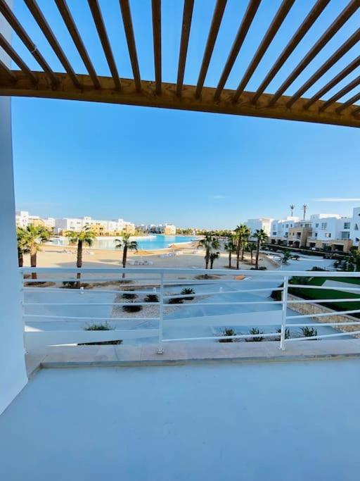 Rustic 1 BR-Apt@ Swanlake El Gouna ! view 5