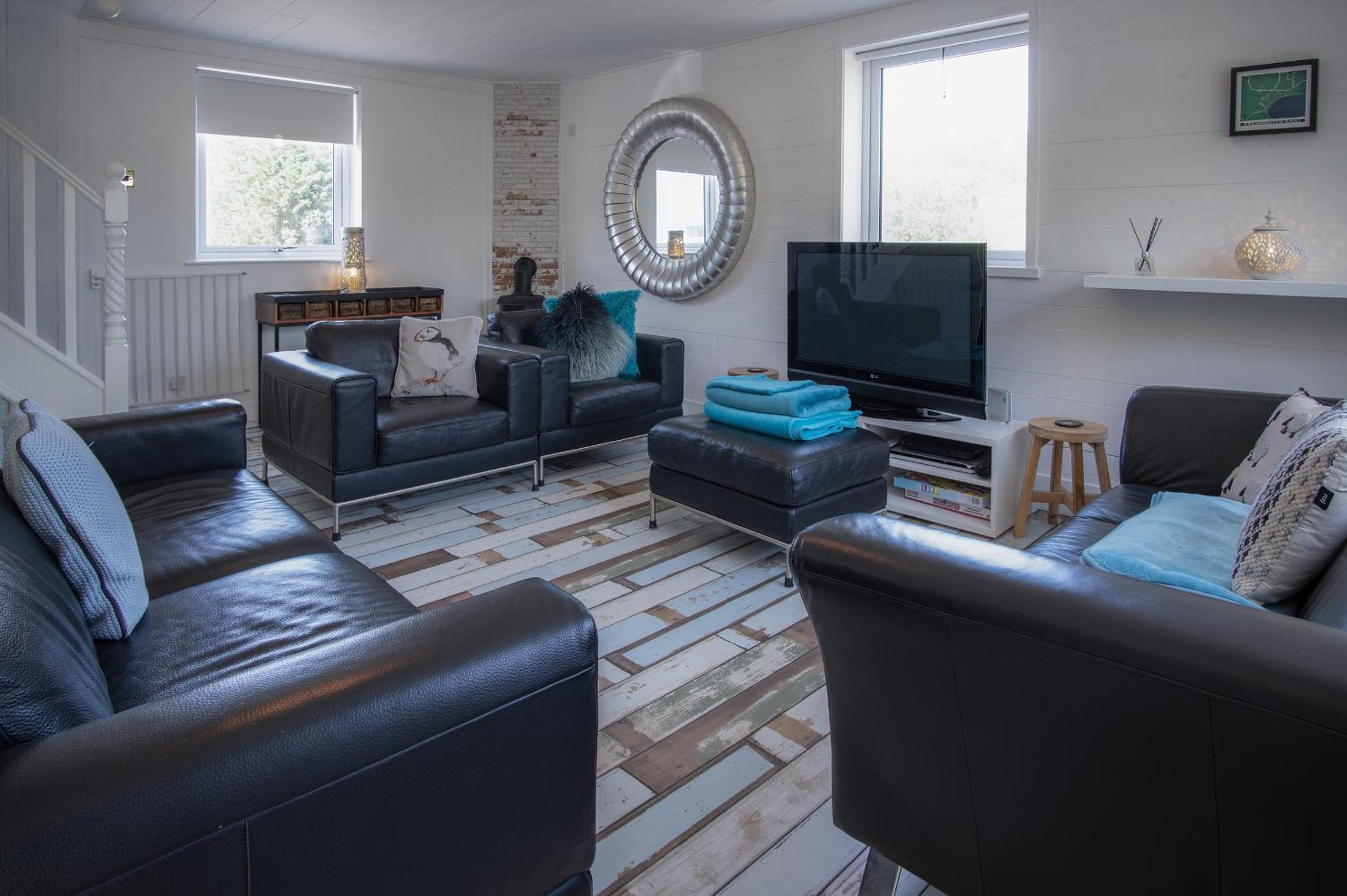 1 Tenby Lodge Freshwater East view 5