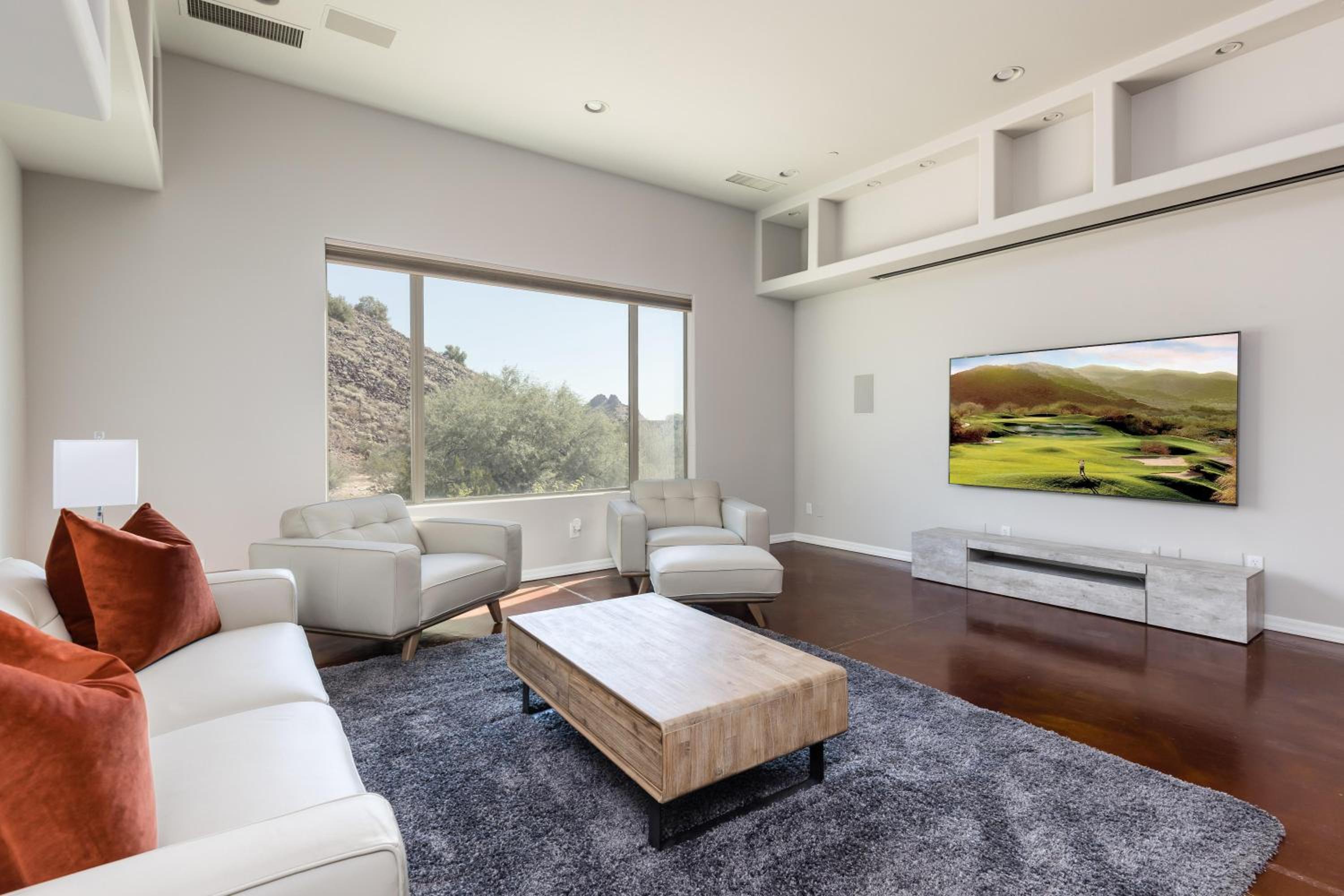Luxury Mountain Estate-Pool-Spa-BBQ+Bar-Fire pit view 5
