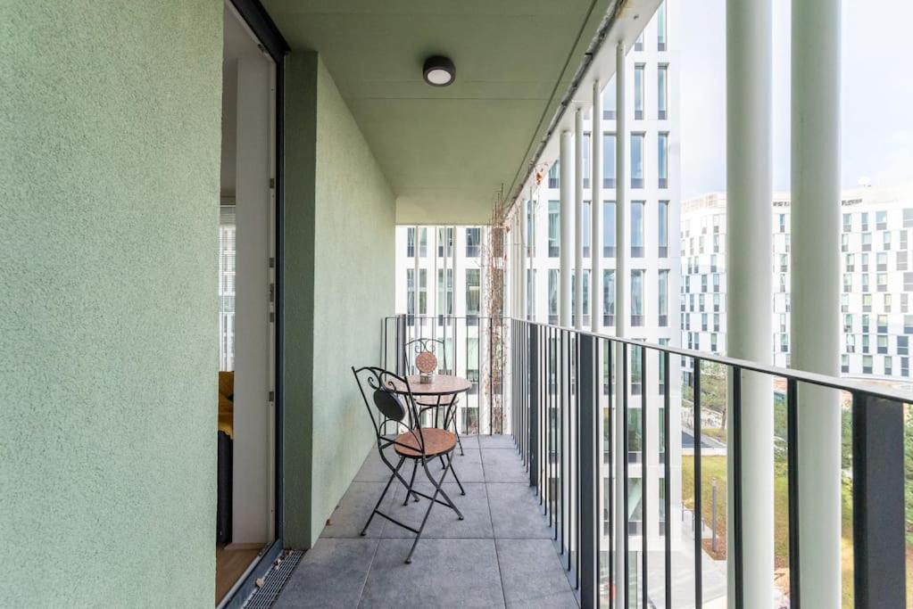 Smart Studio with Terrace by HM