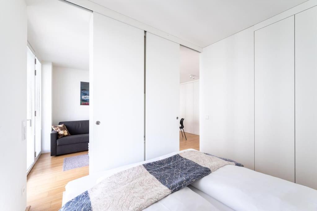 Smart Studio with Terrace by HM
