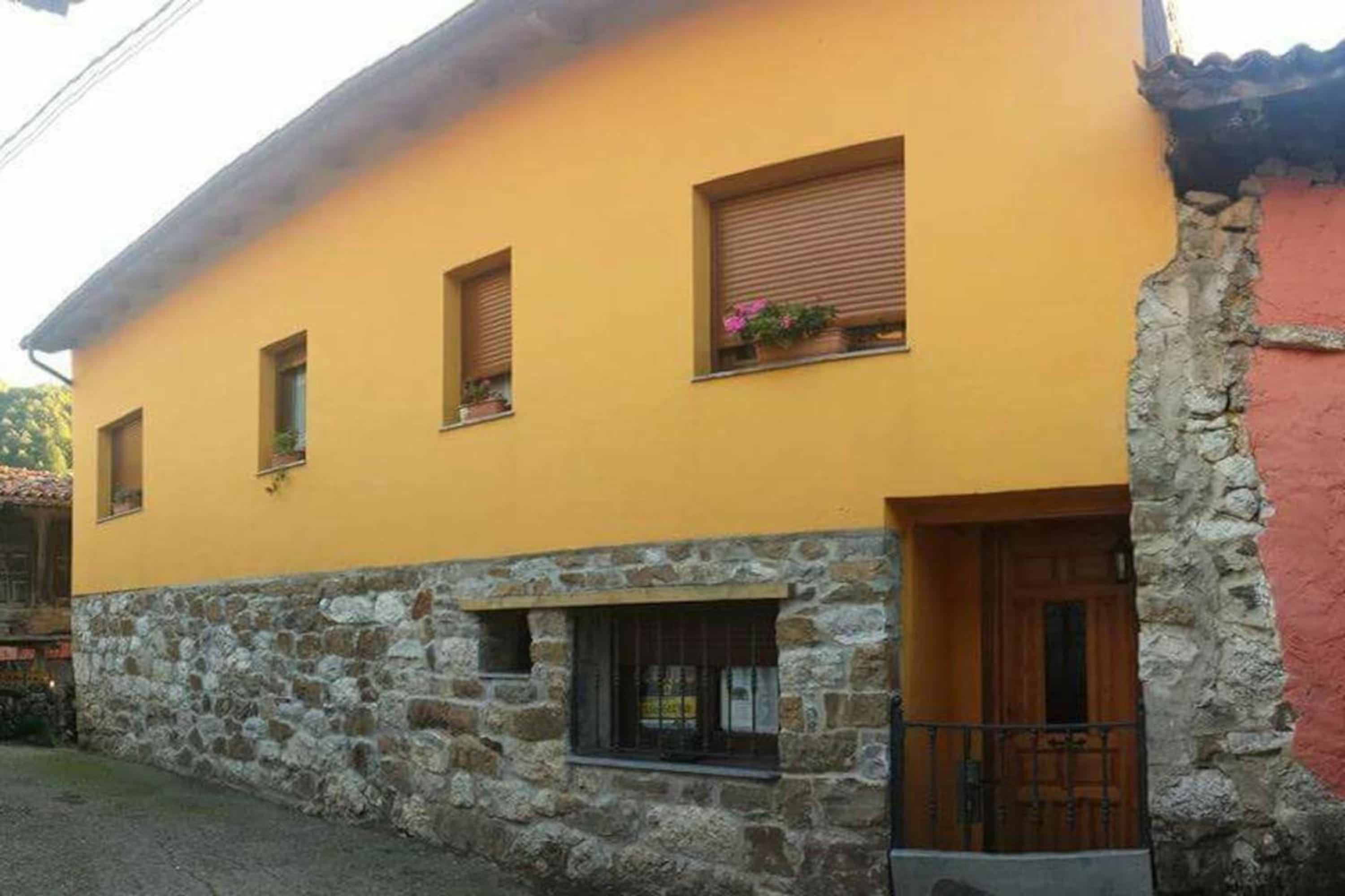 Welcoming House in Bermiego with All Comforts