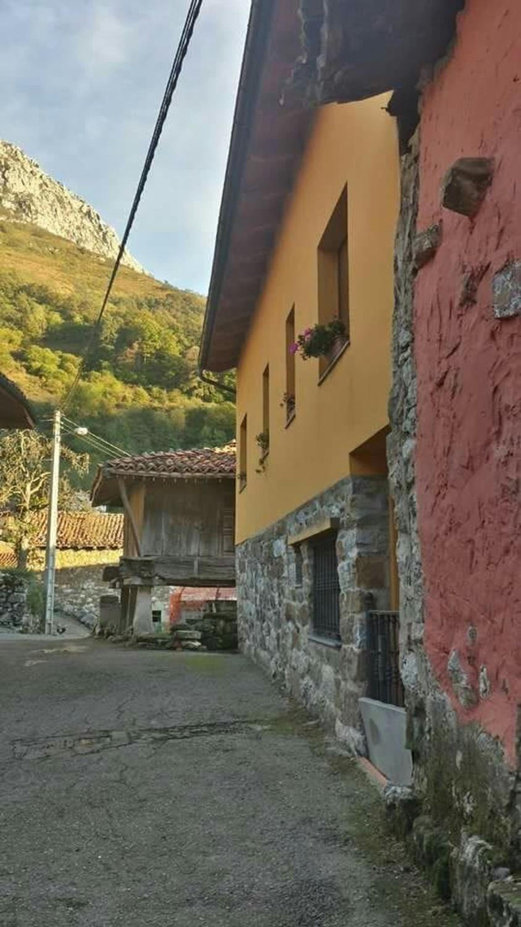 Welcoming House in Bermiego with All Comforts
