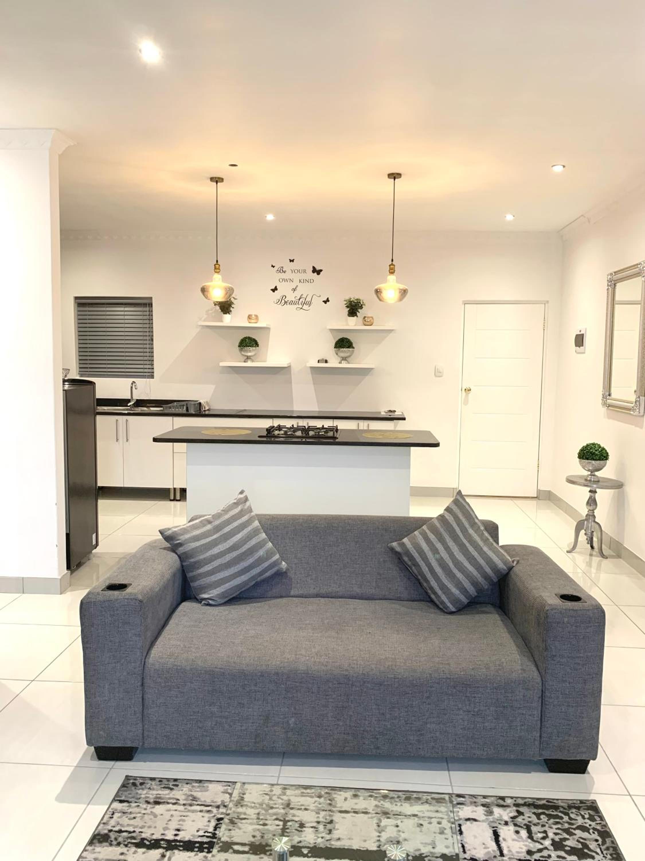 Modern apartment, a home away from home 266 view 4