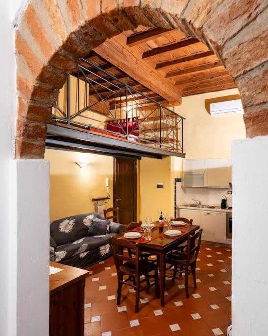 Serragli- Stile rustico rinascimentale in Oltrarno