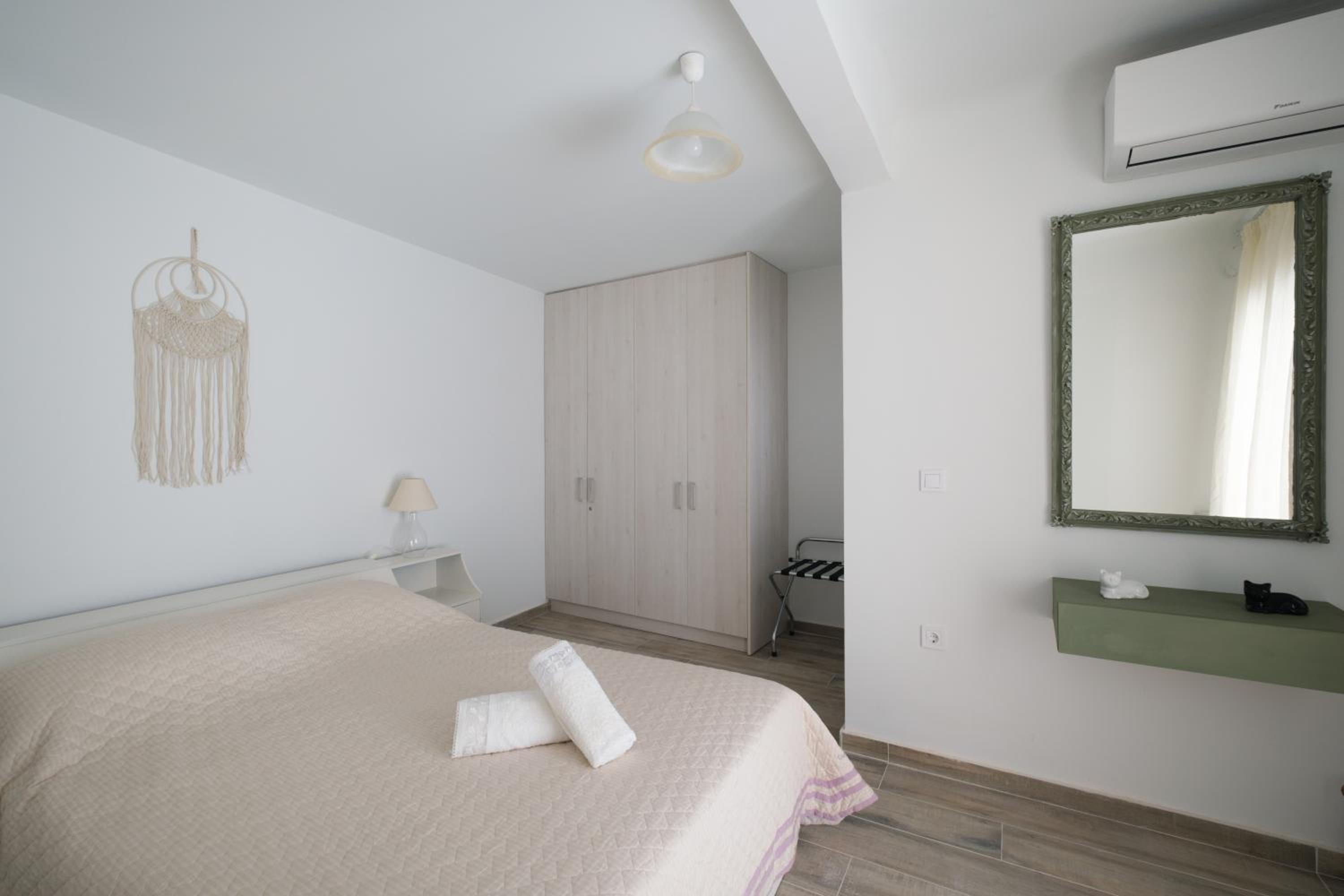 Piraiki Coastal Accommodation
