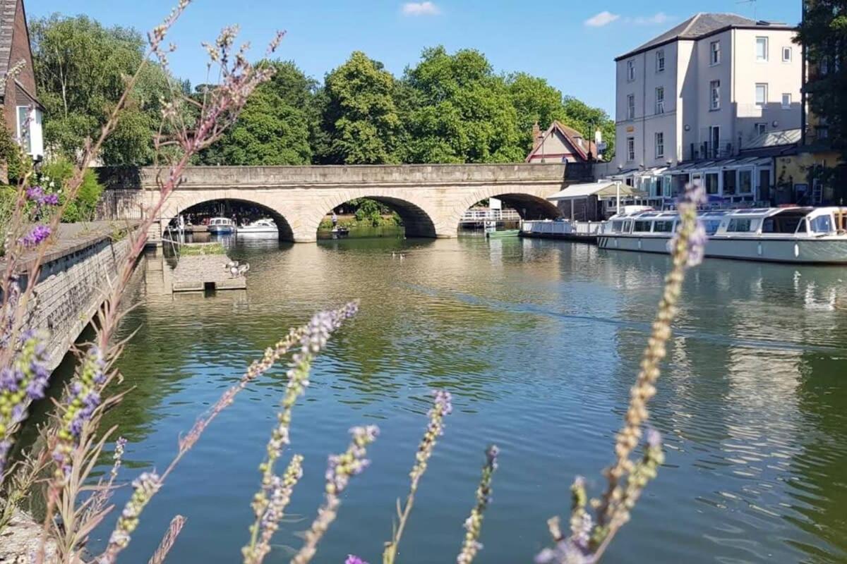 Modern Apartment in the Heart of Oxford with Secure Underground Parking view 4