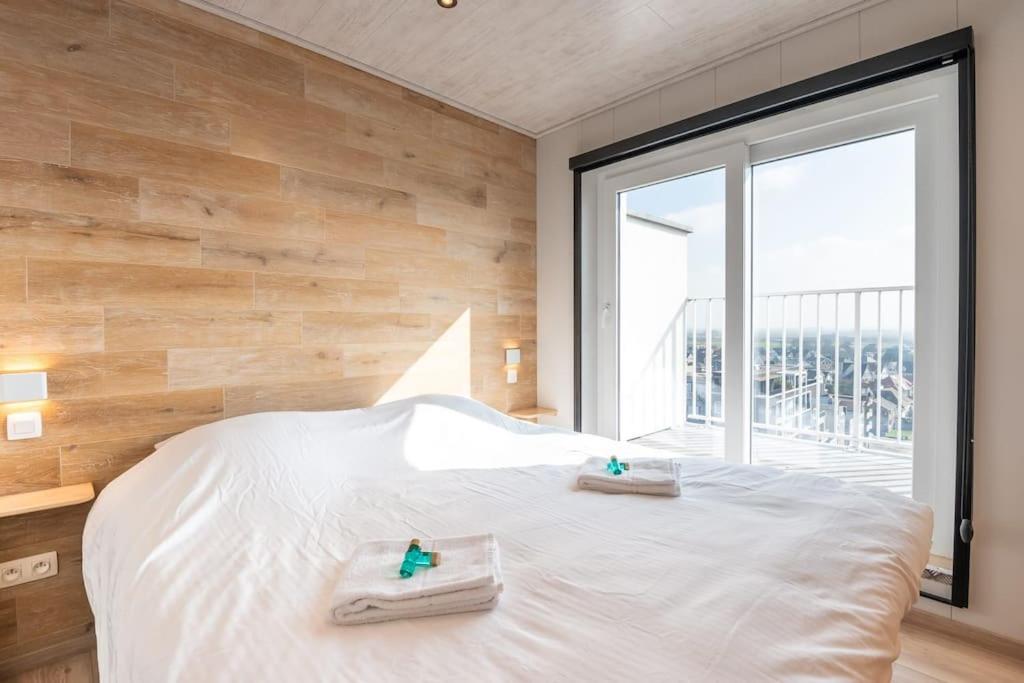 Nice apartment with suberb Sea Views
