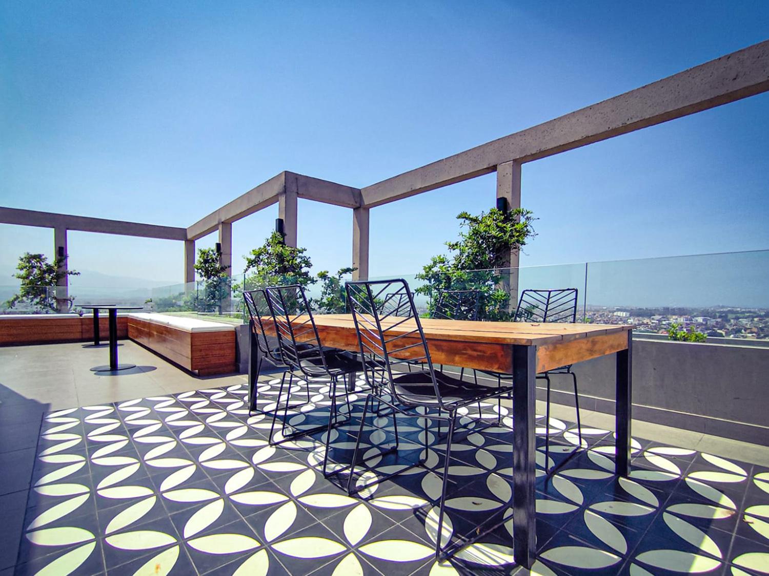 LIMA SUITE holidays & home office