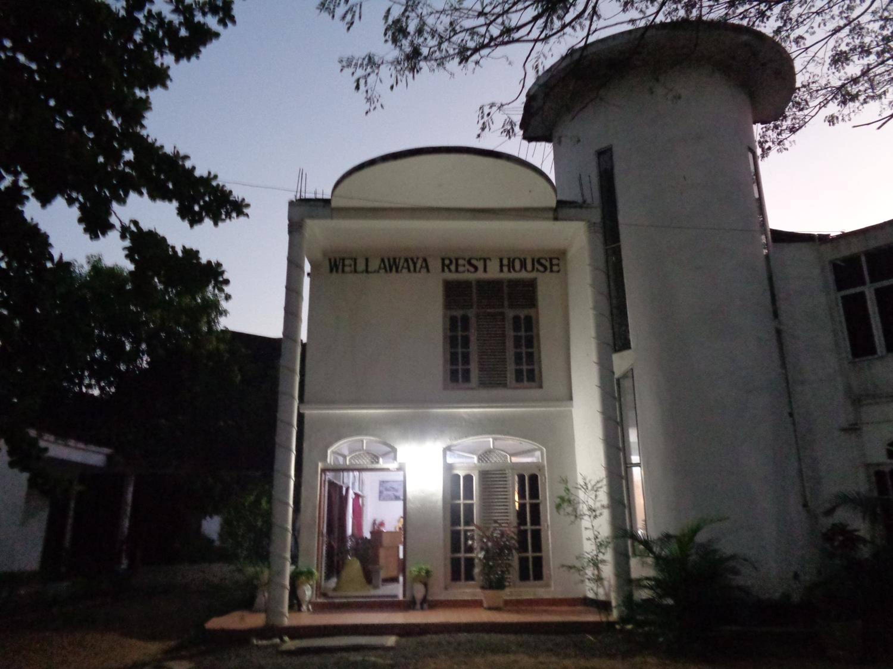 Wellawaya Rest House