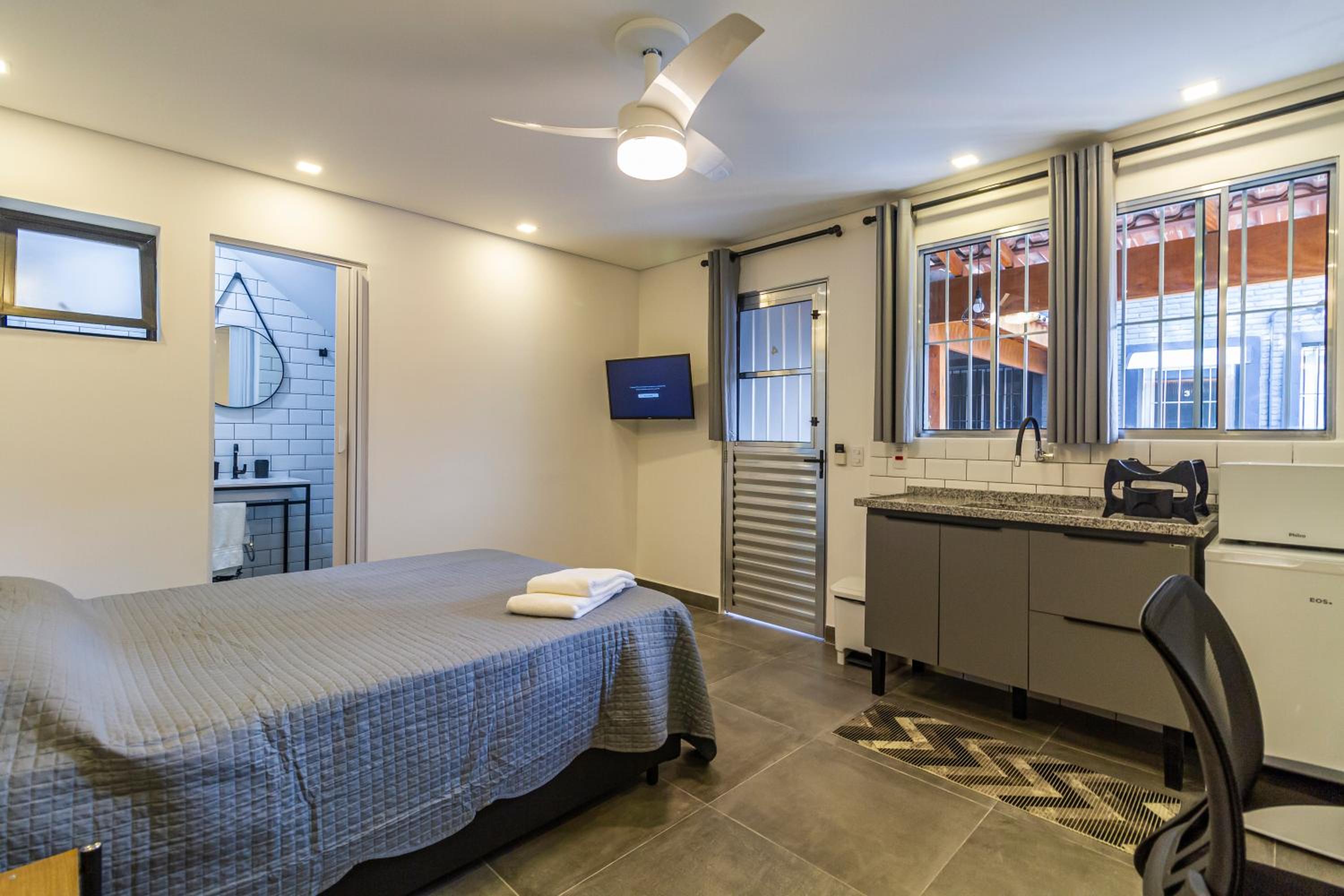 A CASINA: STUDIOS Vila Madalena - BECO DO BATMAN