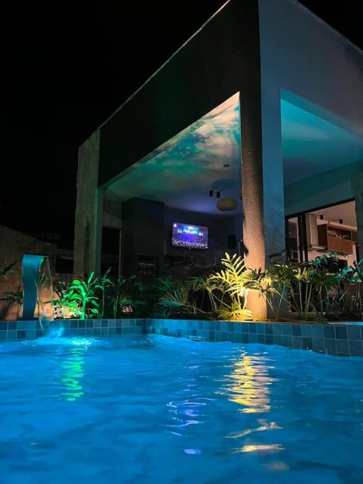 Linda casa em Guarajuba a passos do mar