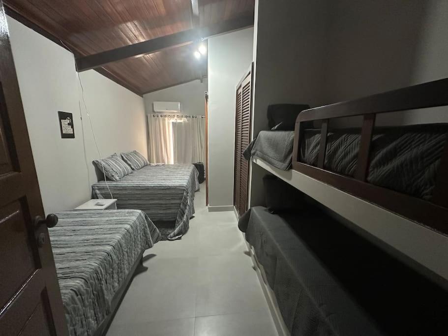 Linda casa em Guarajuba a passos do mar