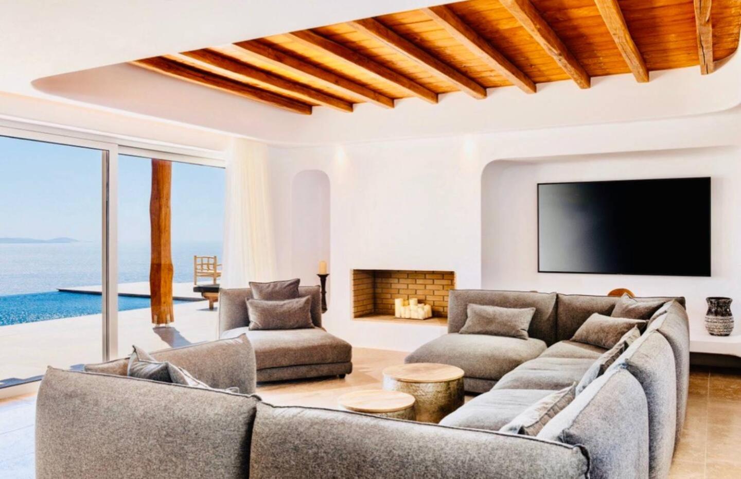 Villa Lion